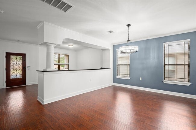 Building Photo - 8717 Panadero Dr