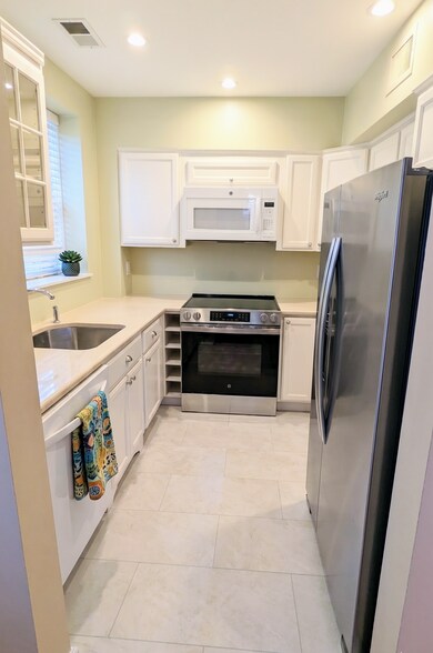 Kitchen - 3880 Rodman Street NW