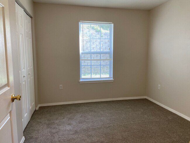 Building Photo - Condominium in Academy Commons