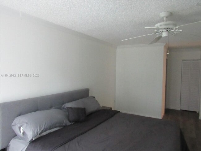 Building Photo - 1101 River Reach Dr