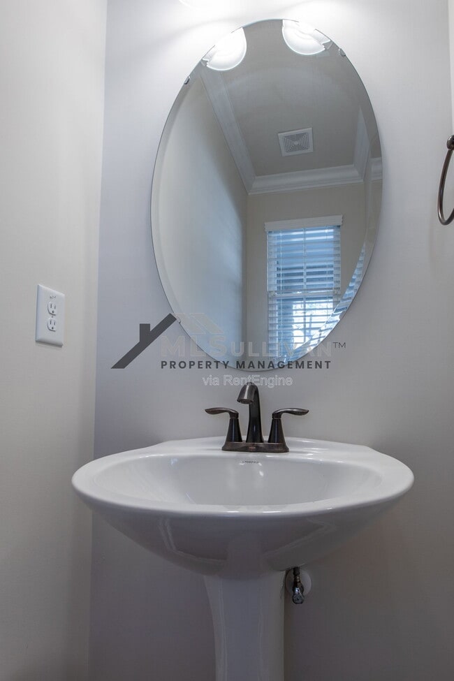 Building Photo - 1119 Southpoint Trl