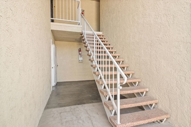 Building Photo - Stylish 1-Bedroom Apartment with Private B...