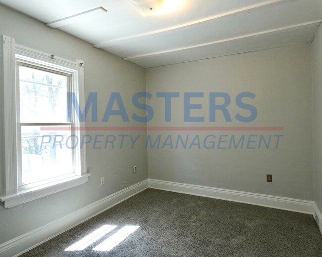 Building Photo - Beautiful Toledo 3 Bed House