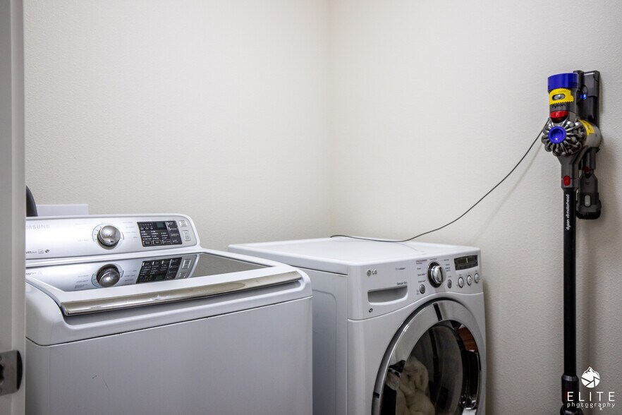 Building Photo - 920 W Wilder Ave