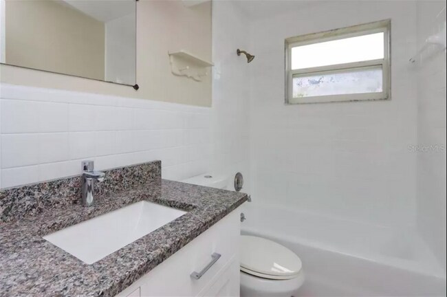 Bathroom 1 - 2804 Dovewood St