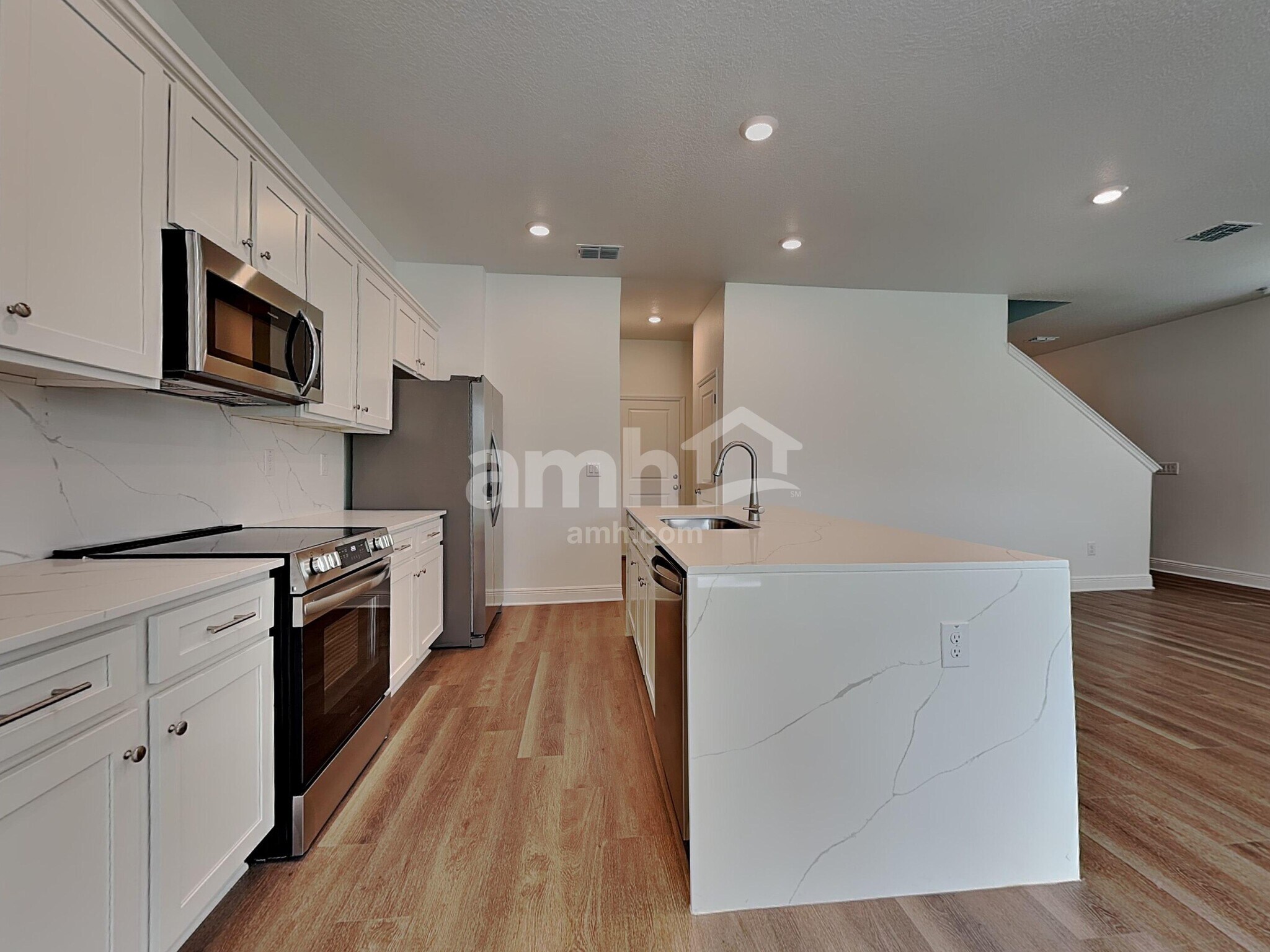 Building Photo - 6773 Atlantic Bch Ave