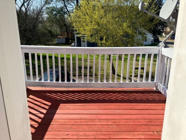 Building Photo - Three Bedroom Condo - Centrally Located Suffolk!