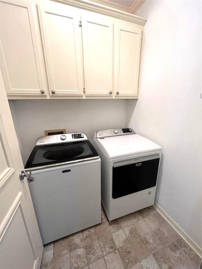 Building Photo - 3409 Haynie Ave