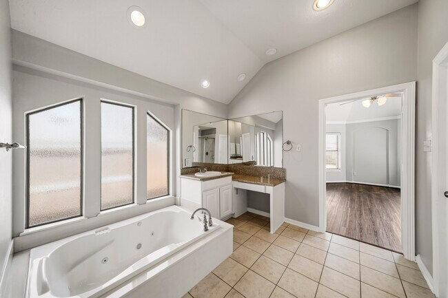 Building Photo - 28211 Emerald Creek Ln