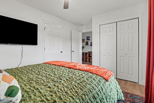 Building Photo - 2100 Thimble Creek Dr