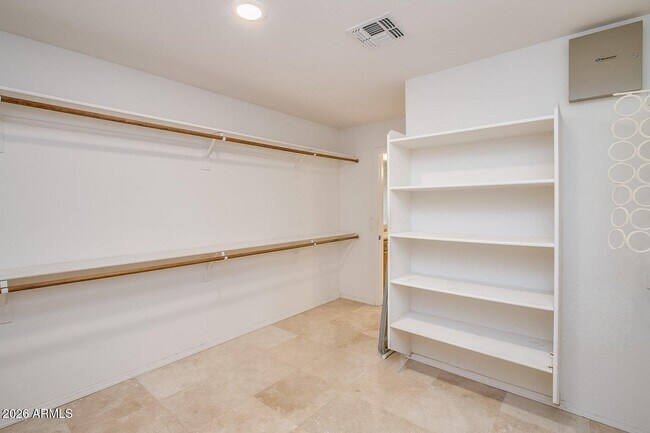 Building Photo - 2892 E Beechnut Pl