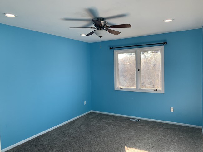 Building Photo - 64 Bond St