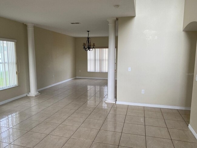 Building Photo - 2299 Rock Dr