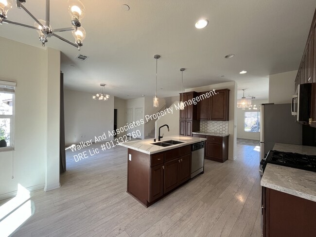 Building Photo - 1511 Irving Ln