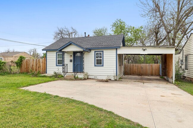Building Photo - 4012 S Hudson Ave