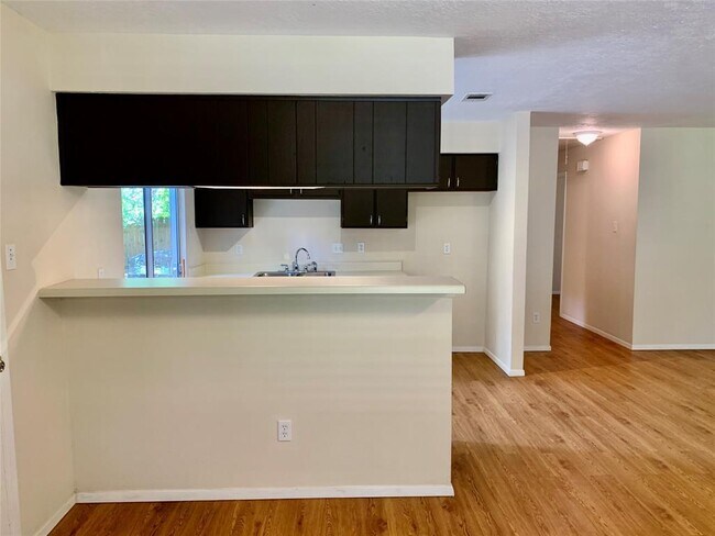 Building Photo - 22 N Wavy Oak Cir