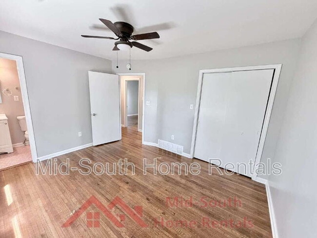 Building Photo - 4403 Jamaica Ave