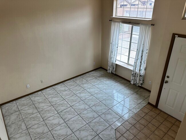 Building Photo - 800 Halter Dr SW