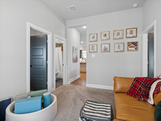 Building Photo - 2240 Lazy Dog Ln