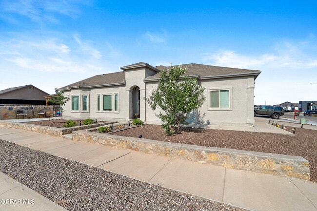 Building Photo - 14852 Jack White Ave