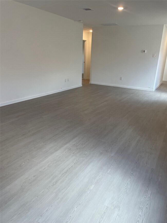 Building Photo - 5618 Shelford Birch Dr