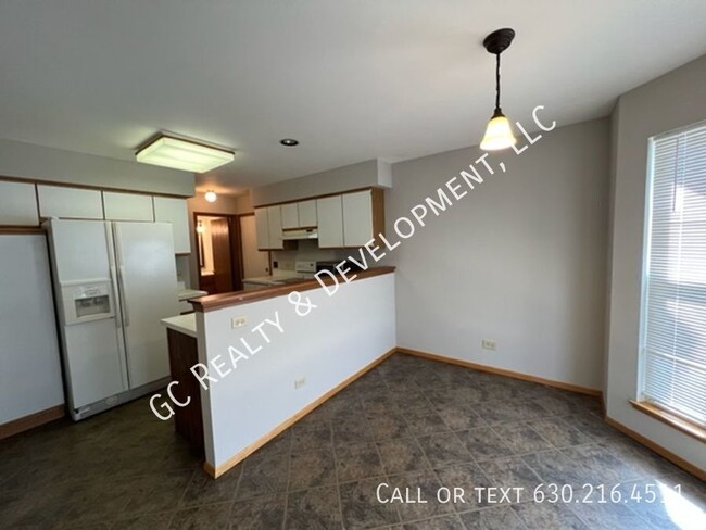 Building Photo - 1077 Stillwater Rd