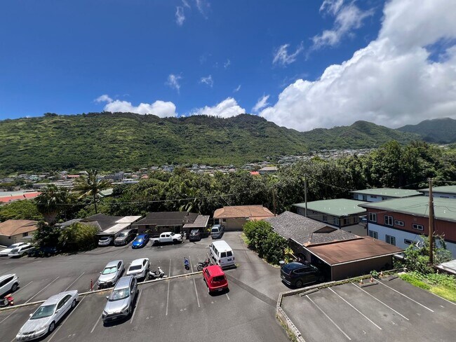 Building Photo - 392 sqft Studio with 1-bathroom, 1-parking in Palolo Gardens