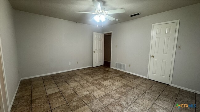 Building Photo - 3701 Water Oak Dr