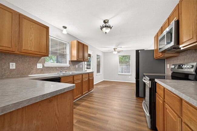 Building Photo - 4115 Sand Ripple Ln
