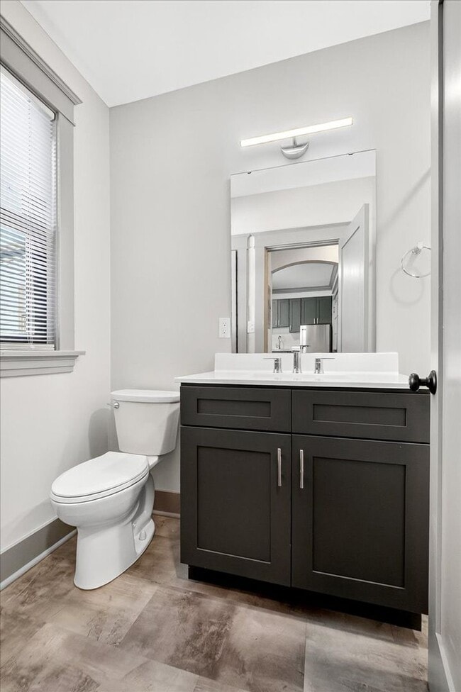 Building Photo - Pizza Prynce