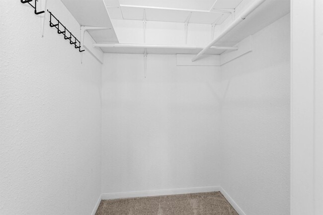 Building Photo - 12100 Melville Dr