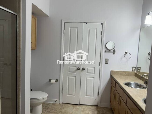 Building Photo - Perfectly located 2-bedroom 2 bath Condo