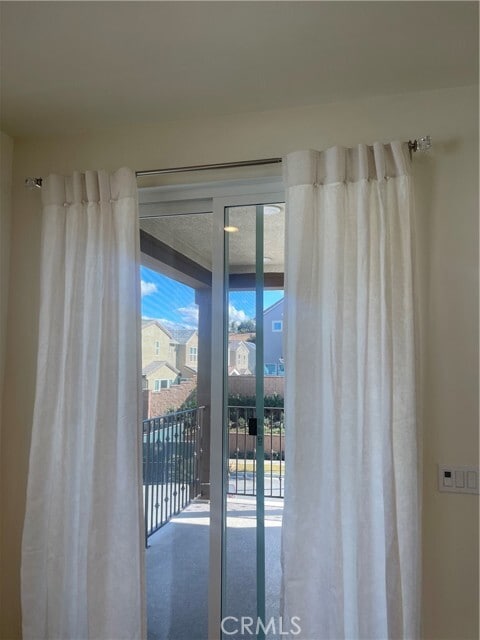 Building Photo - 4068 Summer Wy