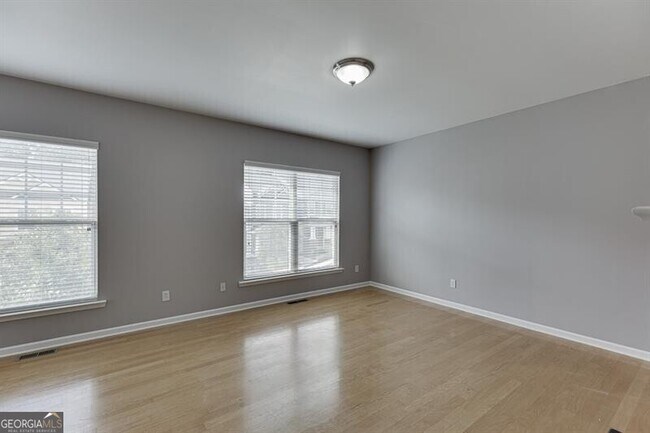 Building Photo - 805 Tulip Poplar Way