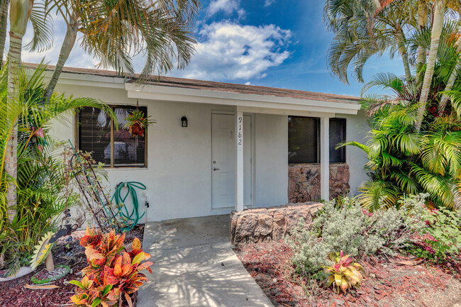 Building Photo - 9178 Roan Ln