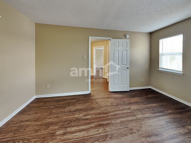 Building Photo - 14766 White Tail Run