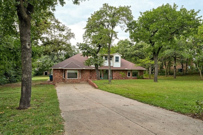 Building Photo - 2429 Cedar Oak Dr