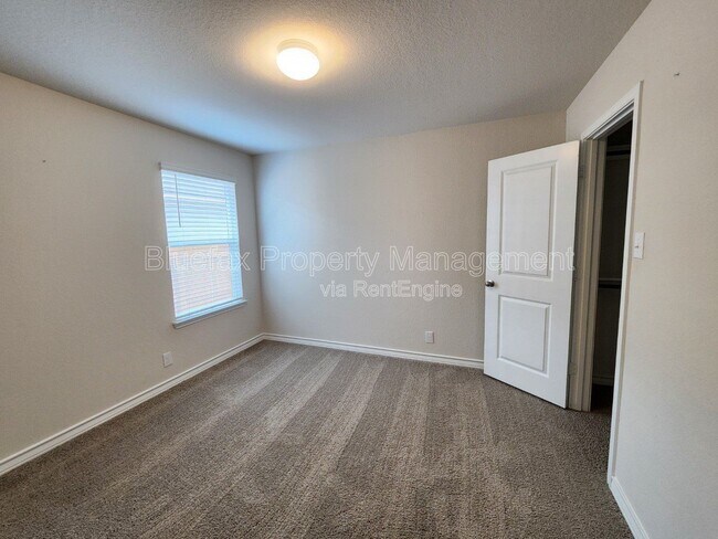 Building Photo - 13129 Whisper Bnd