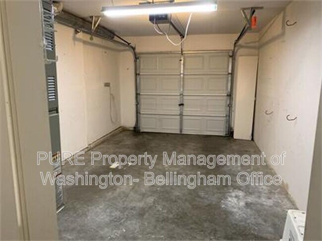 Building Photo - 1430 W Casino Rd