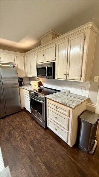 Building Photo - 244 Stuttgart Cir