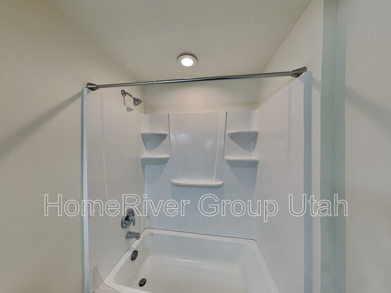 Building Photo - 5394 Cadenza Dr