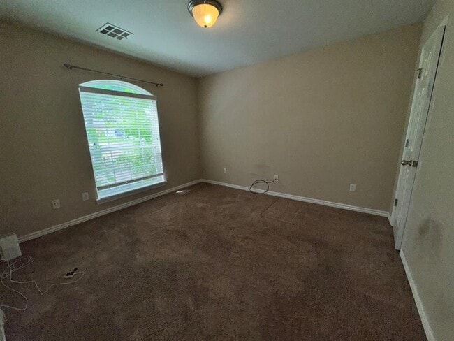 Building Photo - 1424 Teakwood Dr