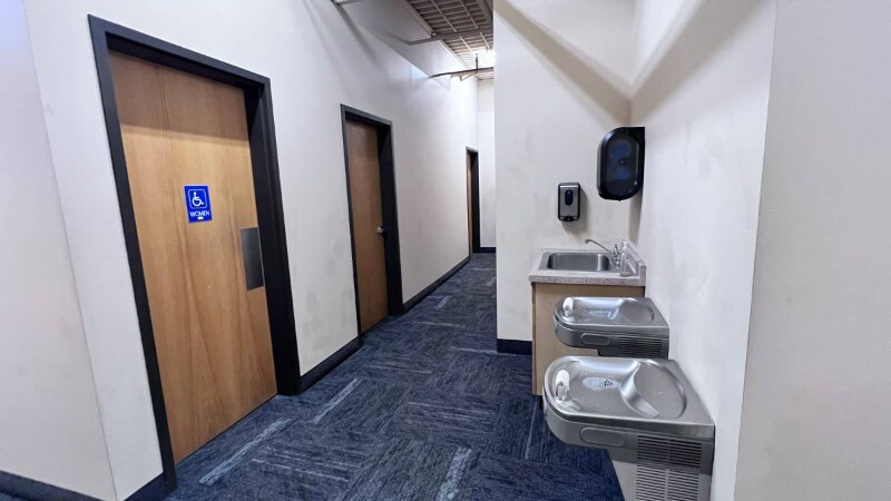 Building Photo - 1301 Cliff Rd E