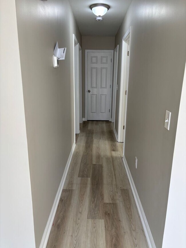 Building Photo - NEWLY RENOVATED 3 BED, 2 BATH HOME IN HIGH POINT!