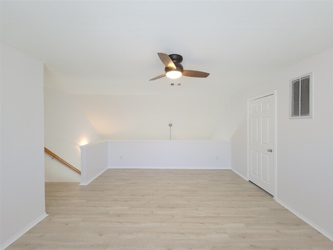 Building Photo - 75 Dennis St