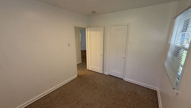 Building Photo - 2525 S Clayton St
