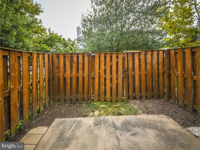 Building Photo - 8708 Spruce Mill Dr