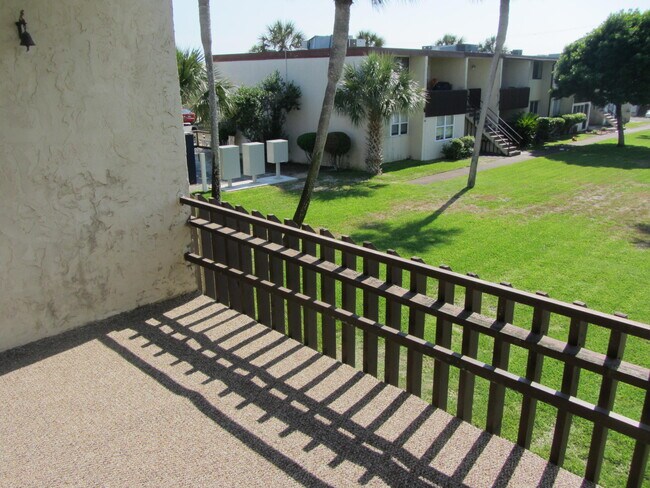 Building Photo - 300 Miracle Strip Pkwy