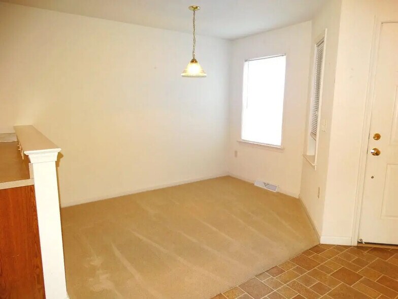 Building Photo - 1169 Hammon Ave