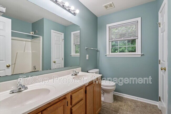 Building Photo - 120 Arbor Glen Ct